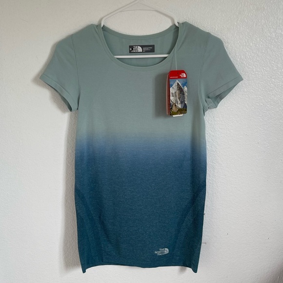 The North Face athletic shirt - Picture 1 of 3